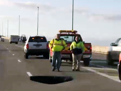 Massive Sinkhole Opens Up On Garden State Parkway Cbs New York