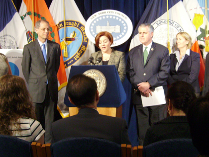 New York City Council Speaker Christine Quinn and New York City Health Commissioner Dr. Thomas Farley (L) propose raising the age for buying tobacco products - April 22, 2013 (credit: Jim Smith / WCBS 880)