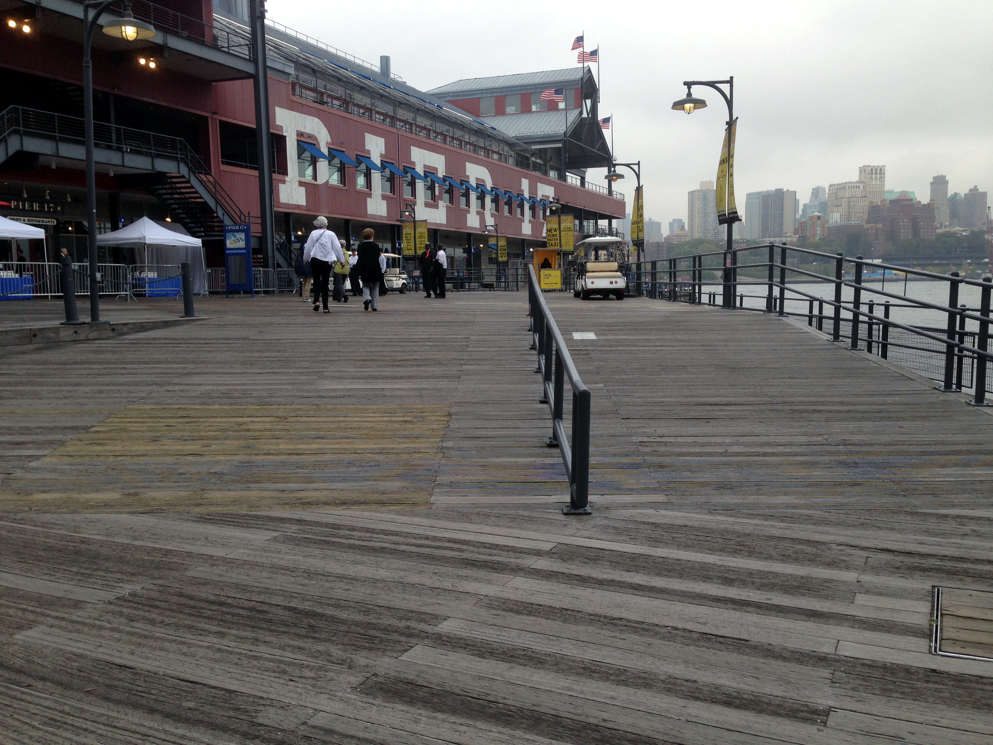 Pier 17 at South Street Seaport, Oct. 17, 2013. (credit: Peter Haskell/WCBS 880)