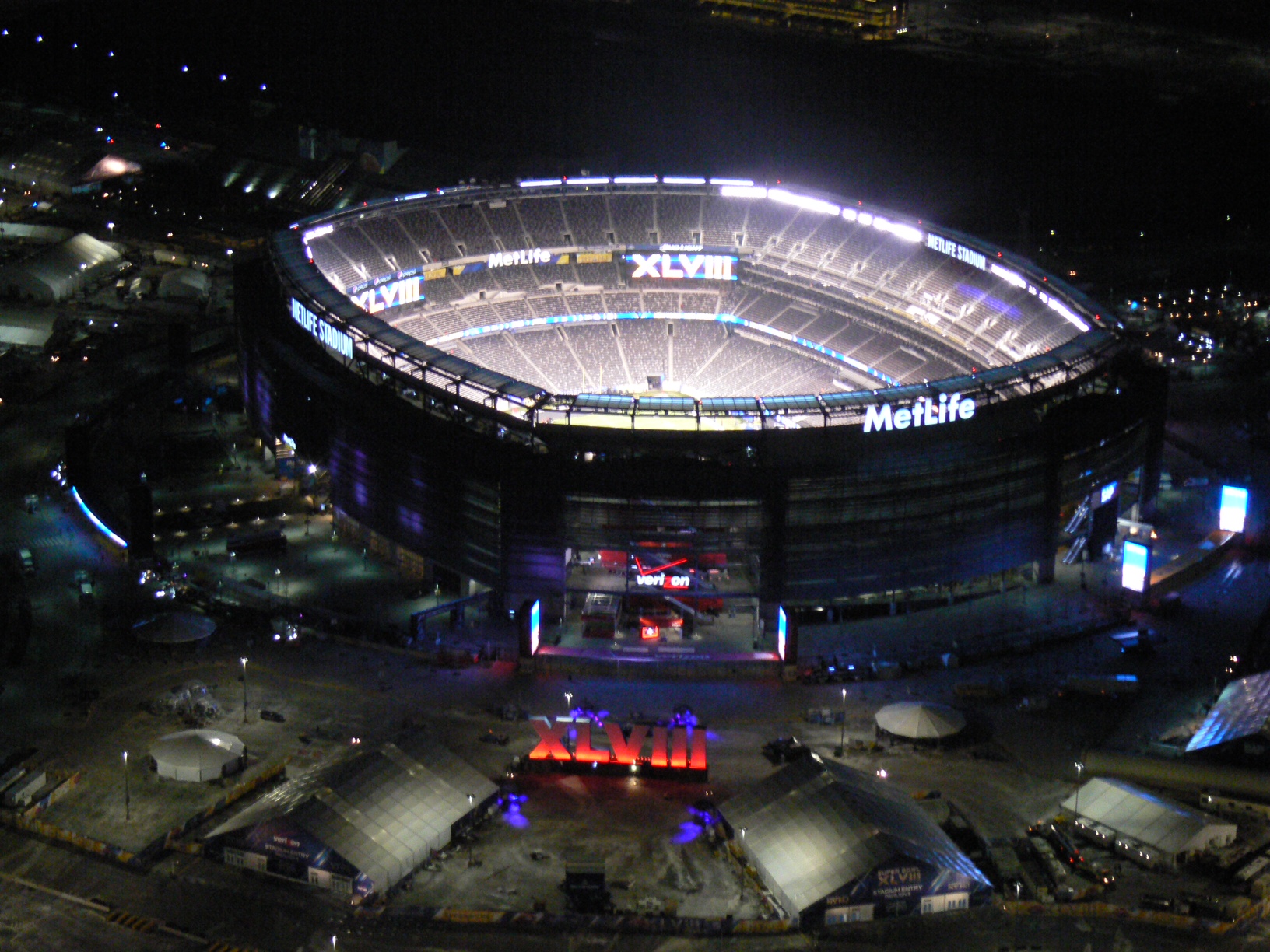 MetLife Stadium Super Bowl preps as seen from Chopper 880 on Jan. 31, 2014. (credit: Tom Kaminski/WCBS 880)