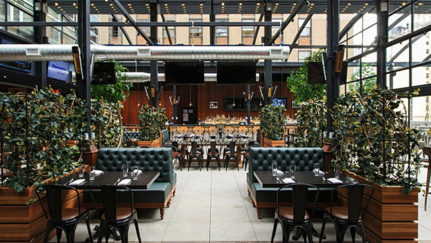 Best Bars Restaurants Near Penn Station Madison Square Garden