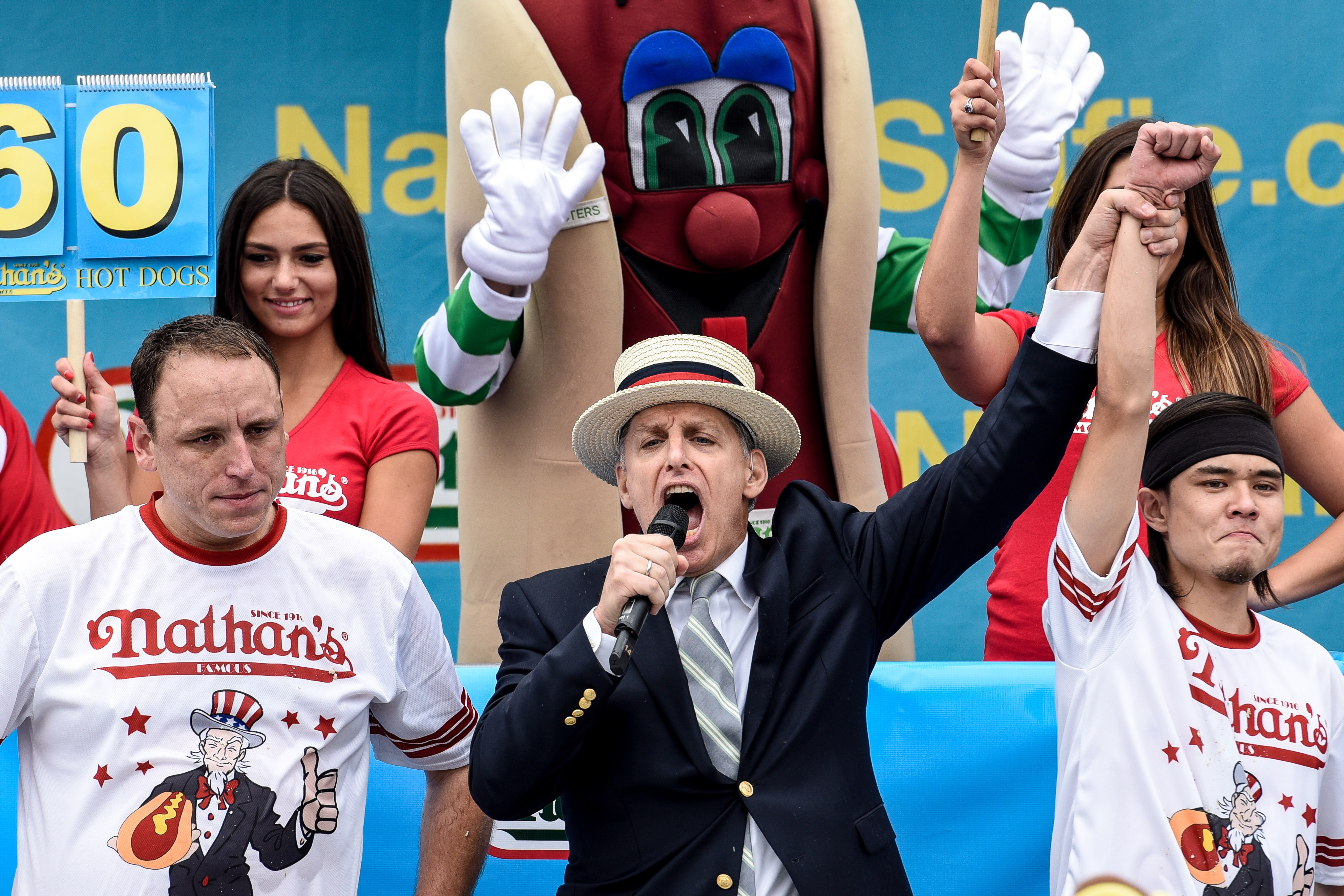 Joey Chestnut, Stonie Weigh In For Nathan's Hot Dog Eating Contest ...