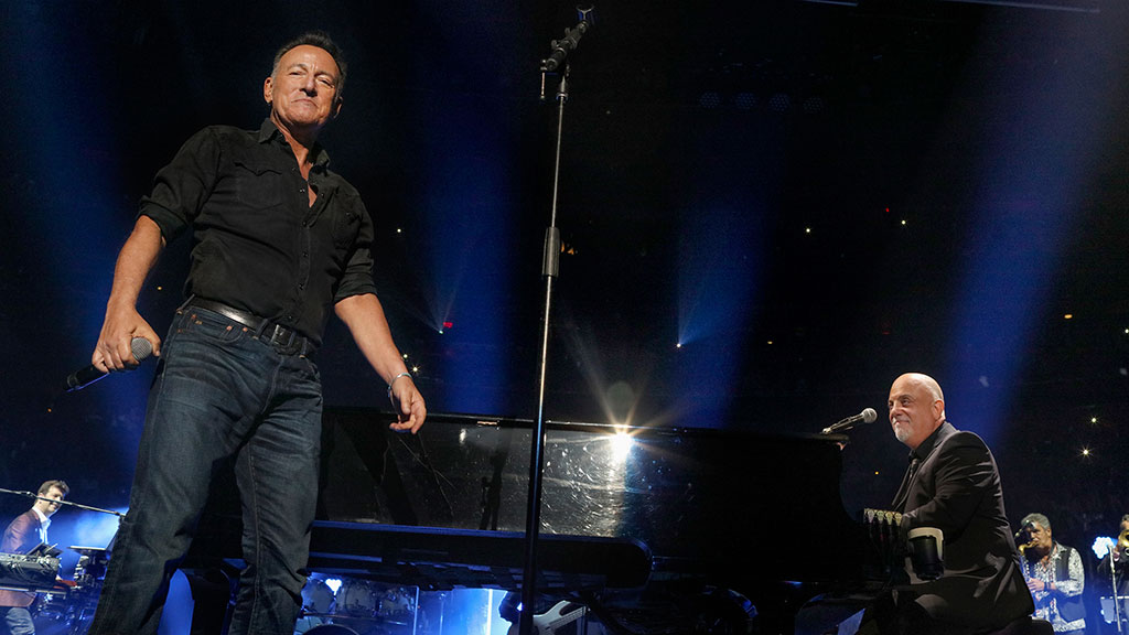 Billy Joel Sells Out 100th Concert At Madison Square Garden Cbs