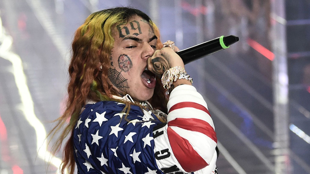 Fans Post Break 6ix9ine Out Of Jail Facebook Group For Brooklyn