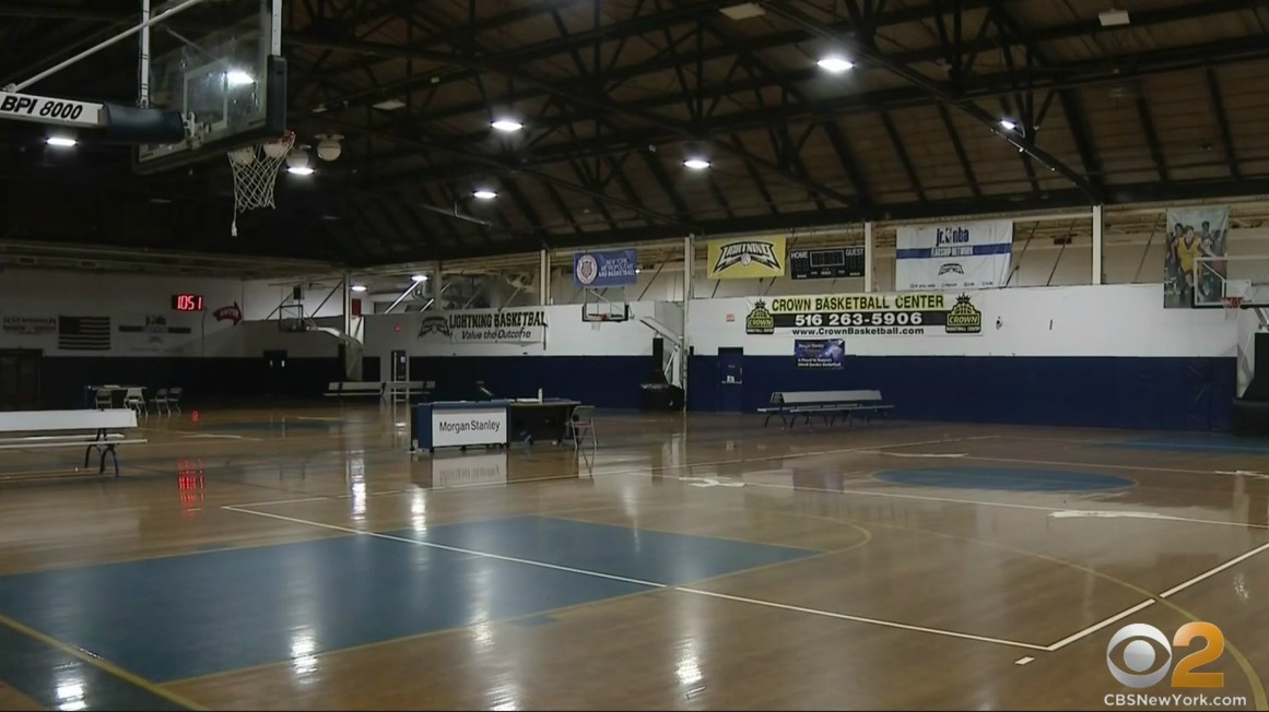 Still Not Allowed To Reopen Popular Long Island Basketball Facility Facing Serious Financial Difficulties Cbs New York