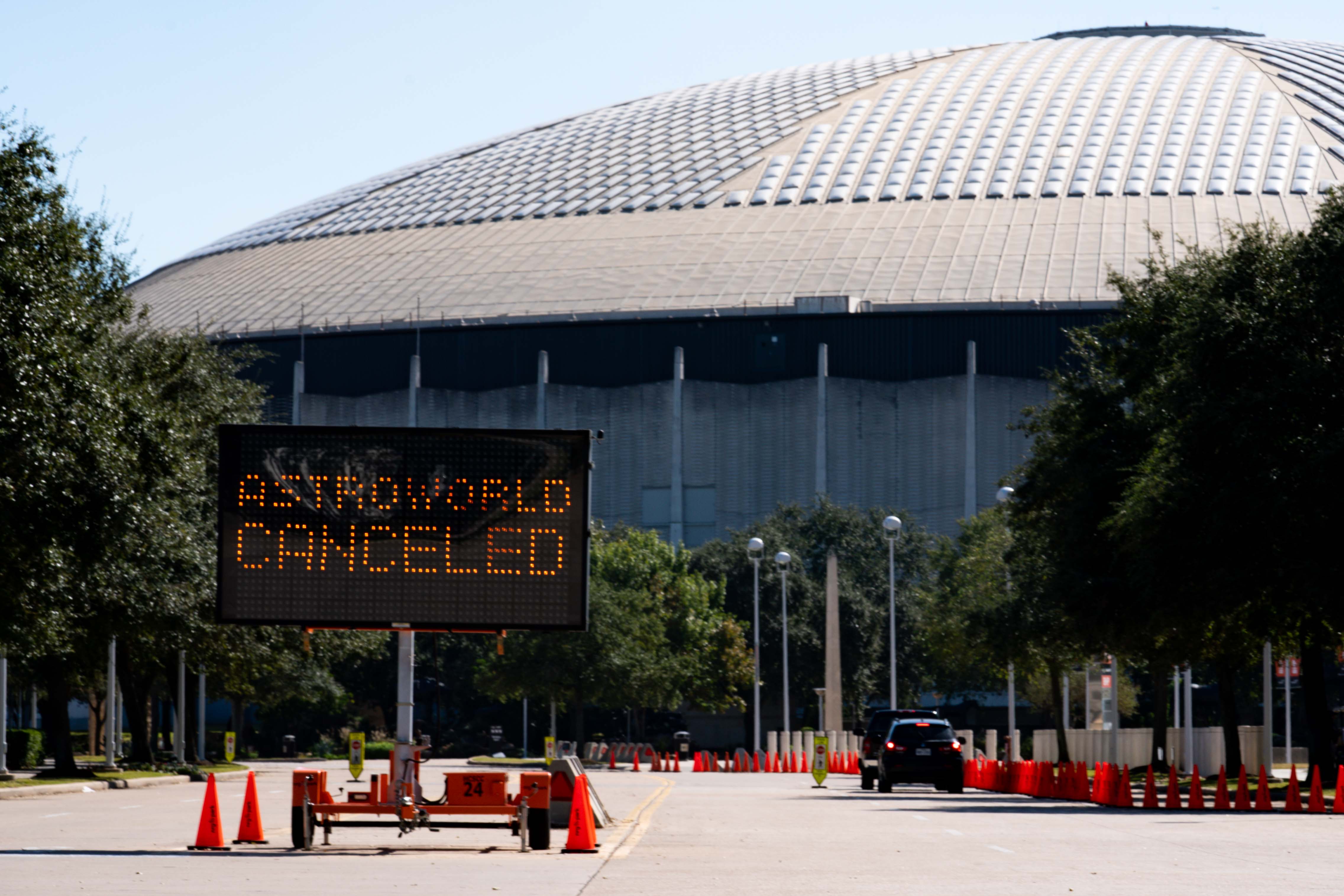 Travis Scott Didn’t Have The Authority To Stop Astroworld Concert, Spokesperson Says