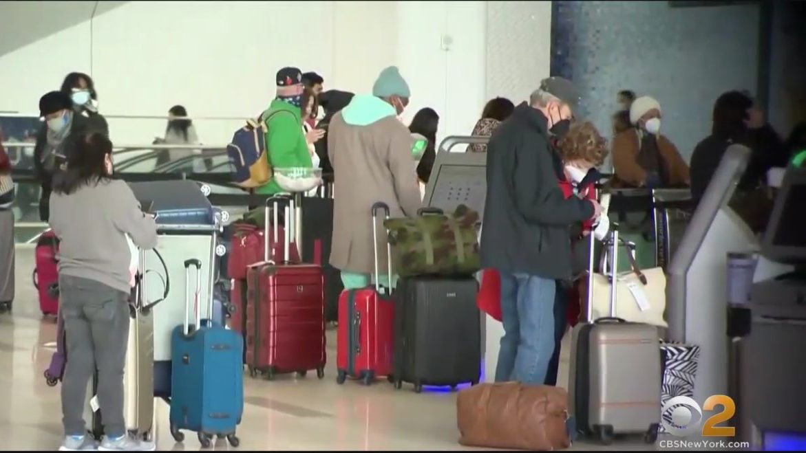 Travel Woes Worsen, more than 175 flights canceled at JFK, LaGuardia, Newark airports Sunday – CBS New York