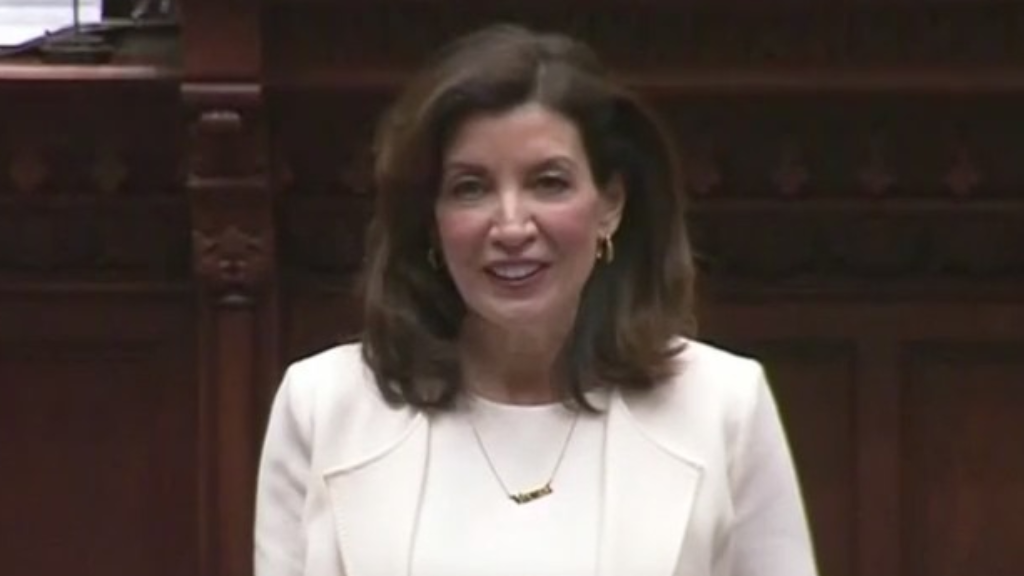 Gov. Kathy Hochul sets the agenda at the 1st State Of The State Address – CBS New York