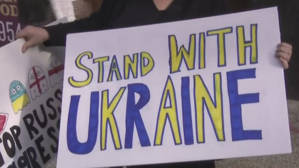 New York’s Ukrainian Community Praying For Peace As Reports Of Russian Invasion In Ukraine Ramp Up